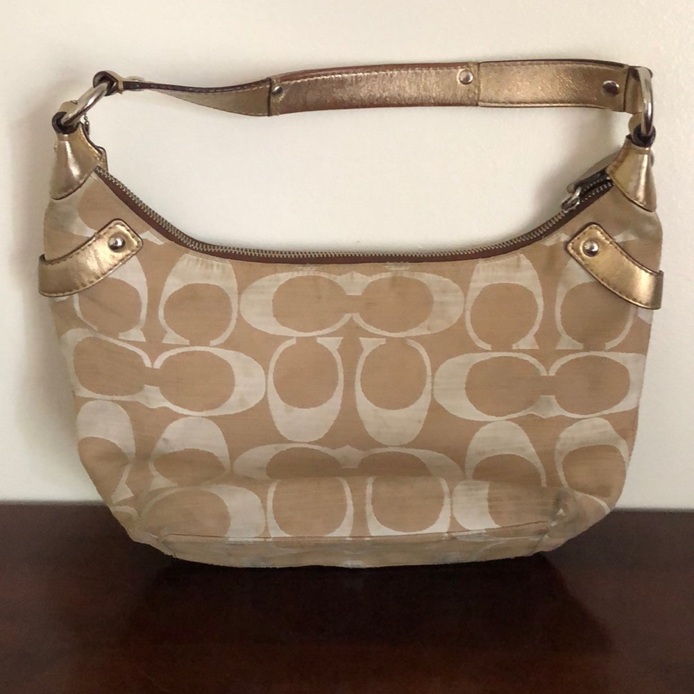 Coach Bag - Picture 3 of 6